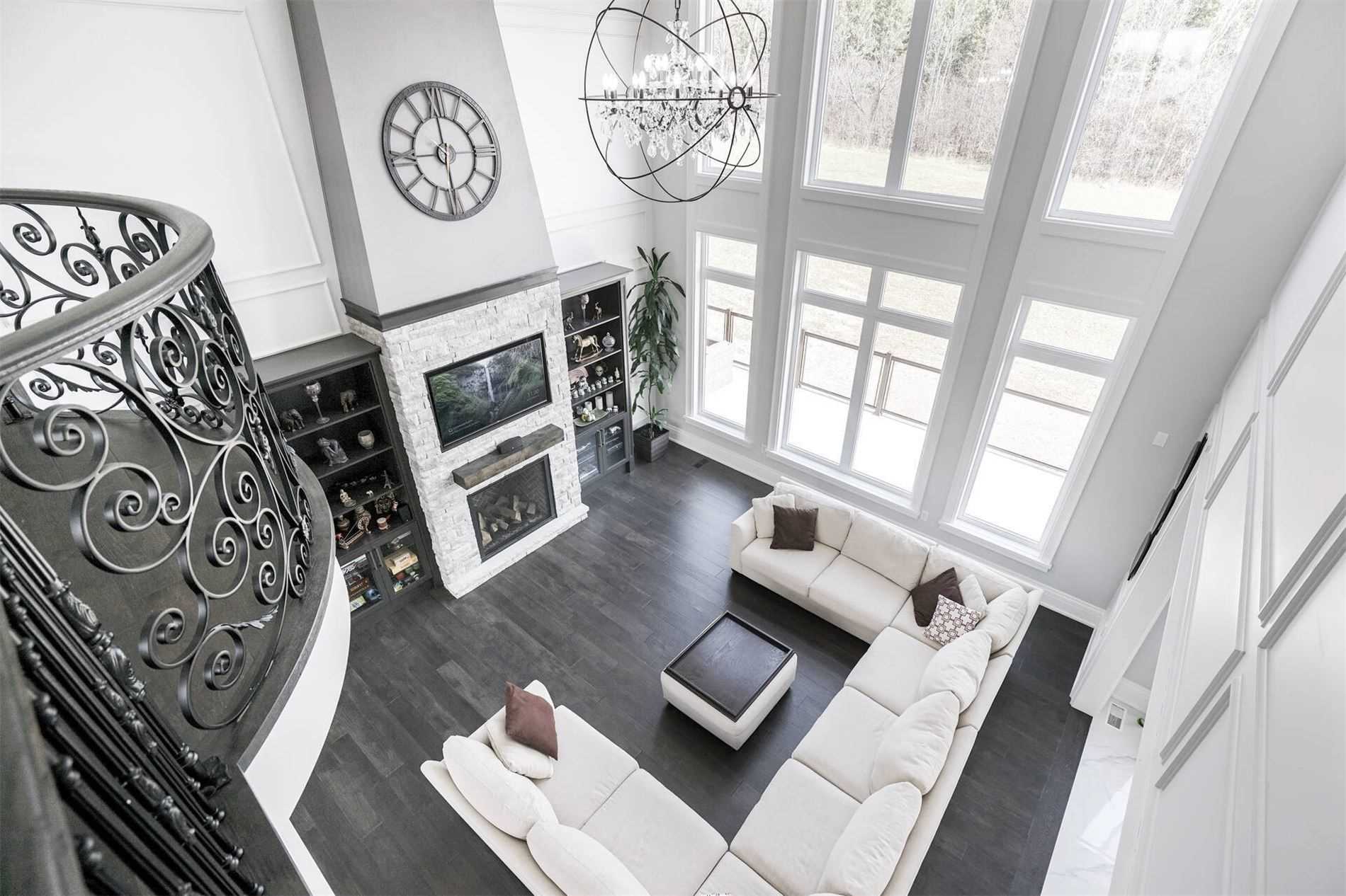 16033 Mississauga Rd