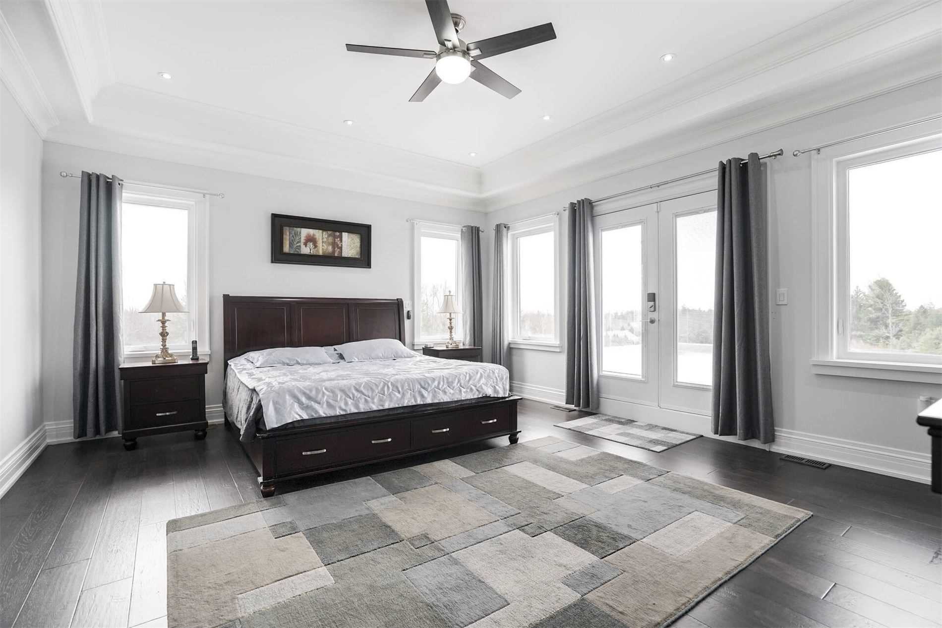 16033 Mississauga Rd