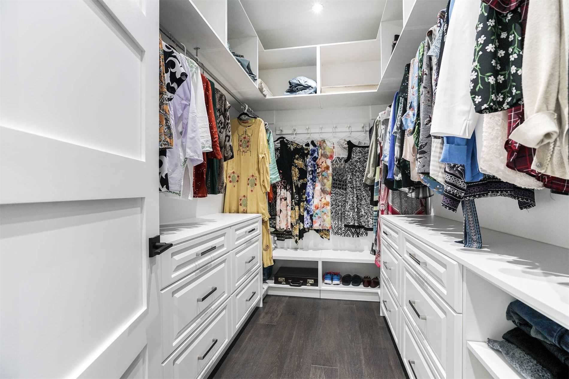 16033 Mississauga Rd