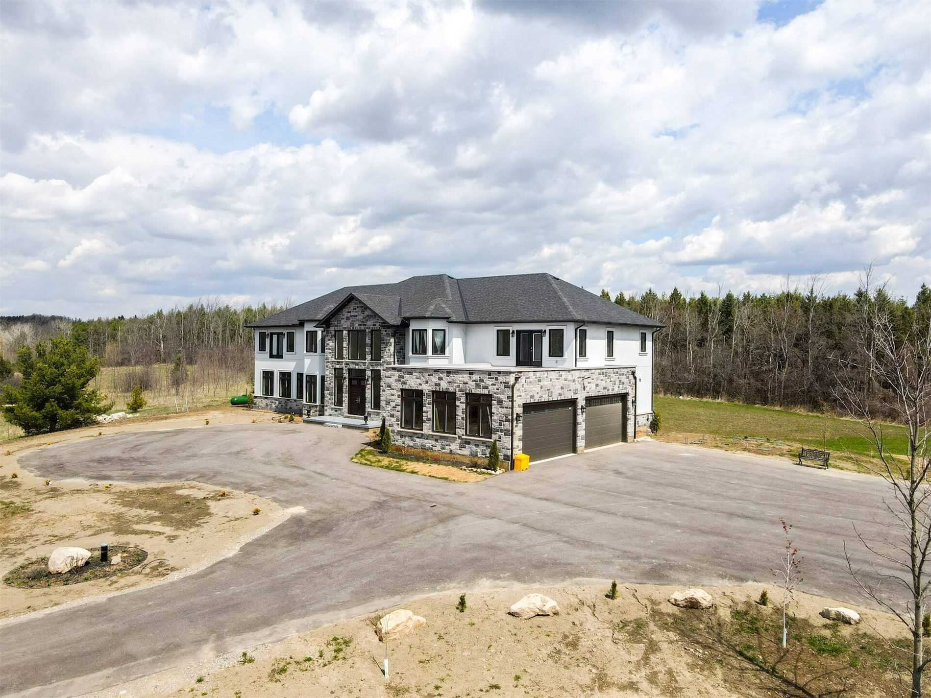 16033 Mississauga Rd