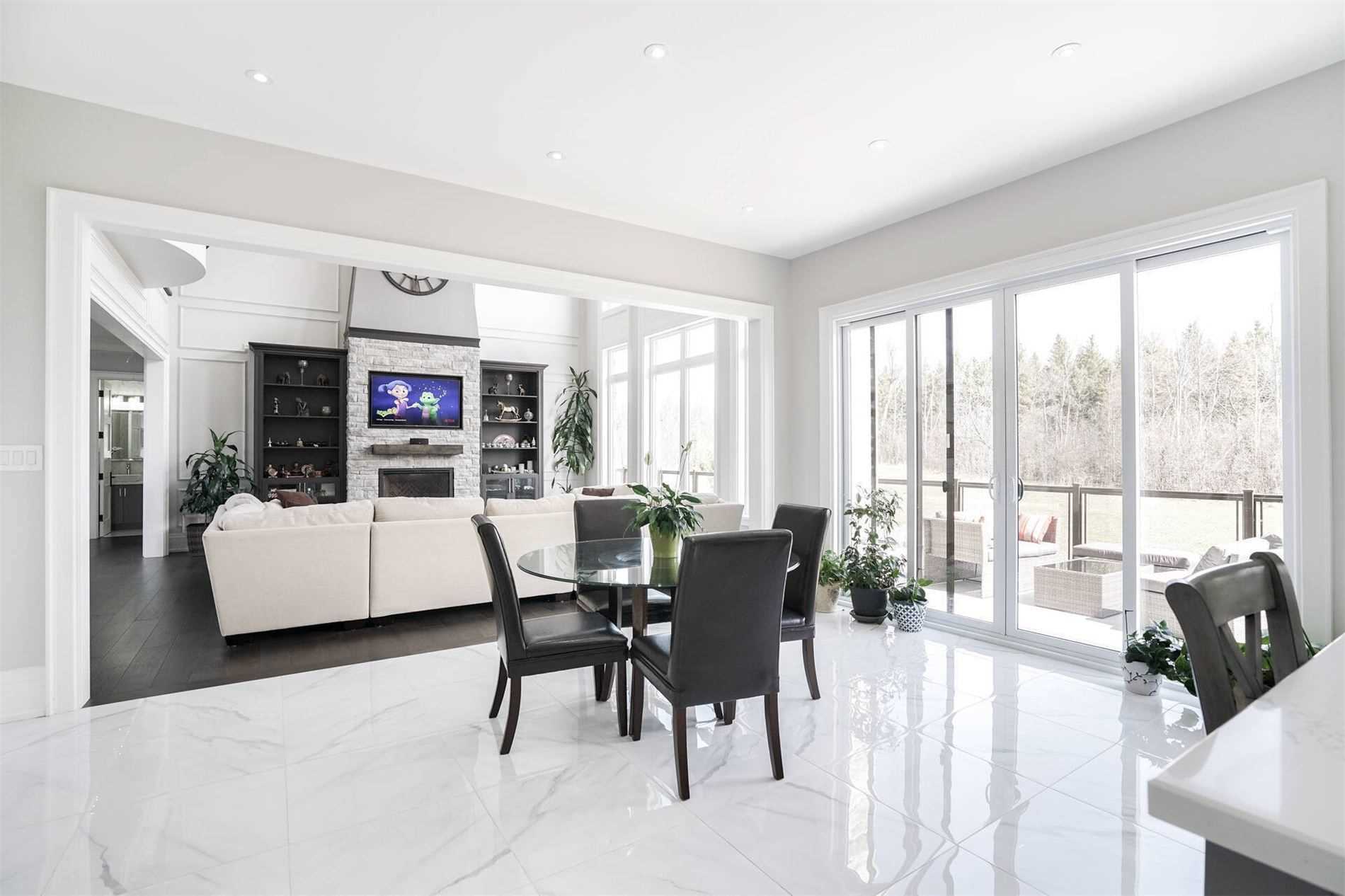 16033 Mississauga Rd