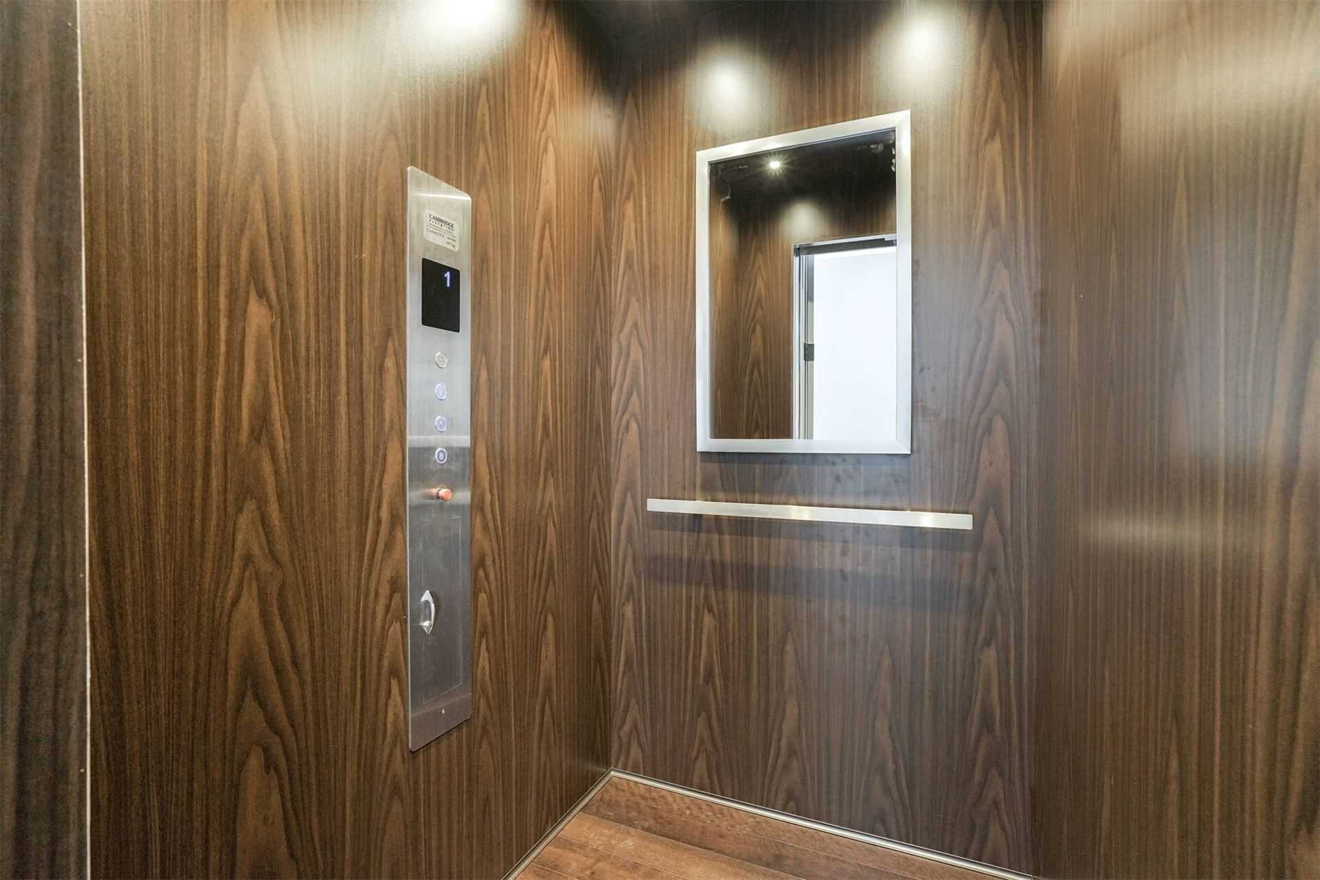 16033 Mississauga Rd