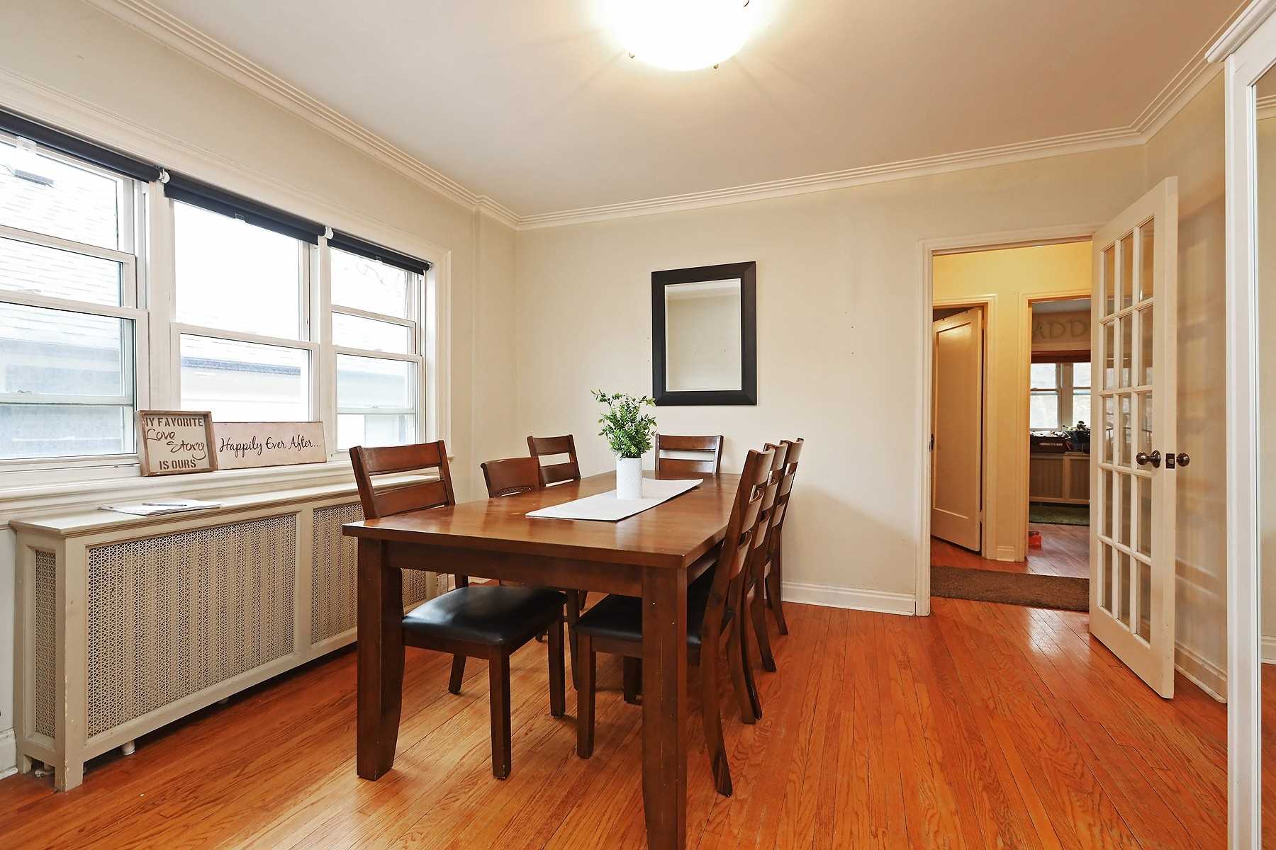 298 South Kingsway