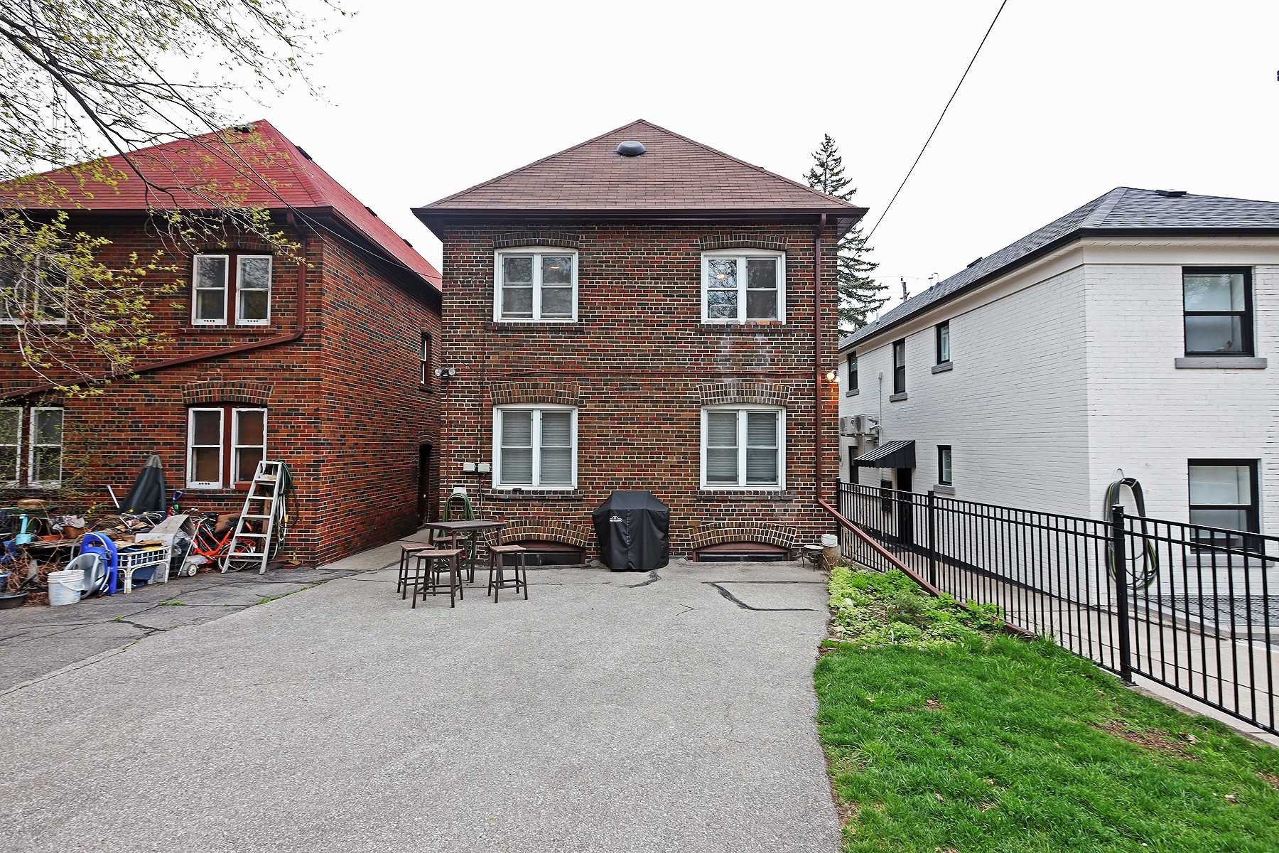 298 South Kingsway