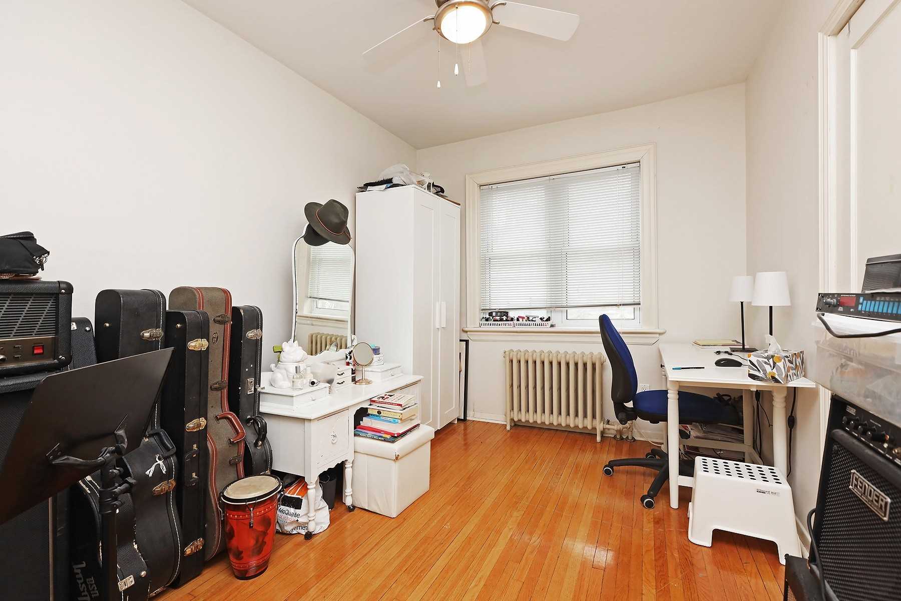 298 South Kingsway