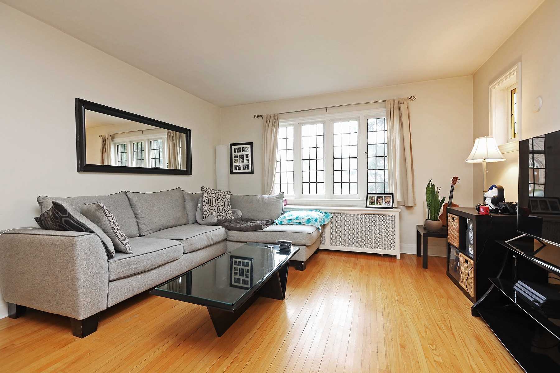 298 South Kingsway