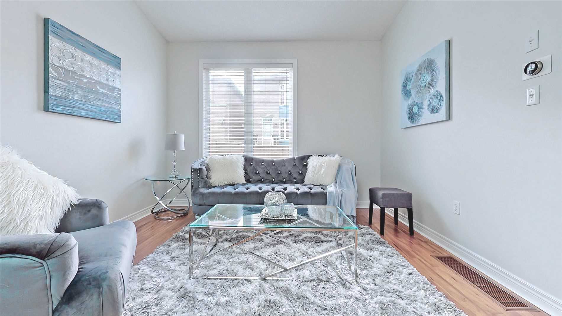 60 Swales Cres