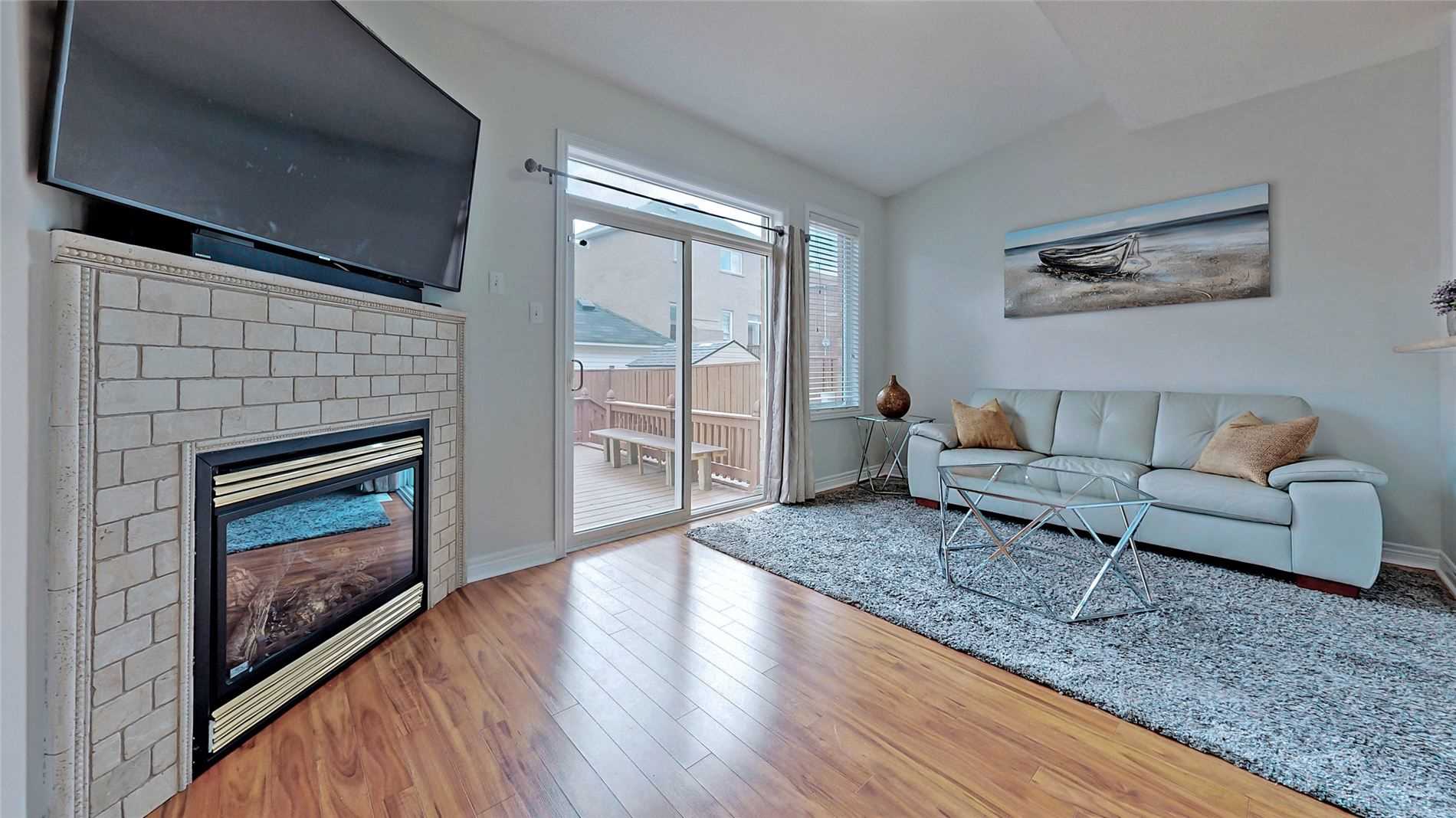 60 Swales Cres