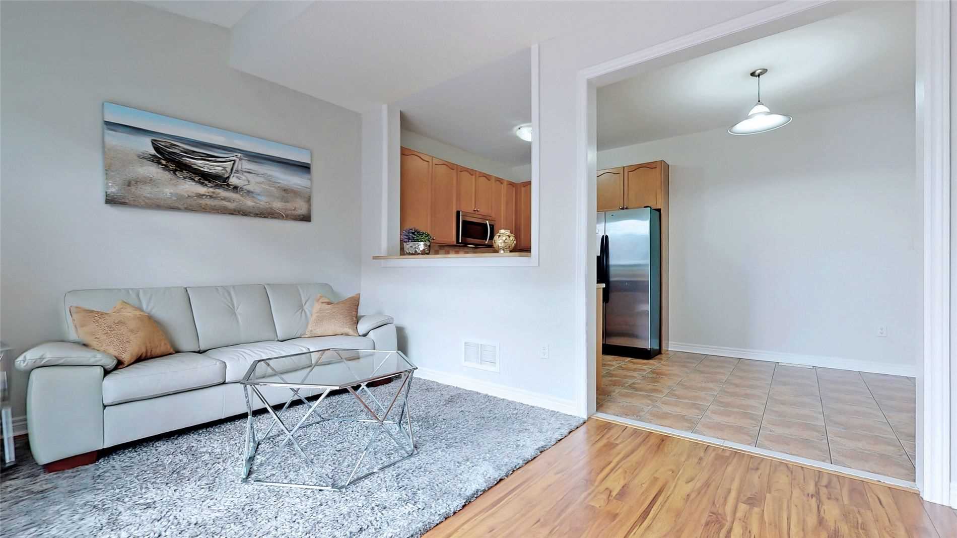 60 Swales Cres