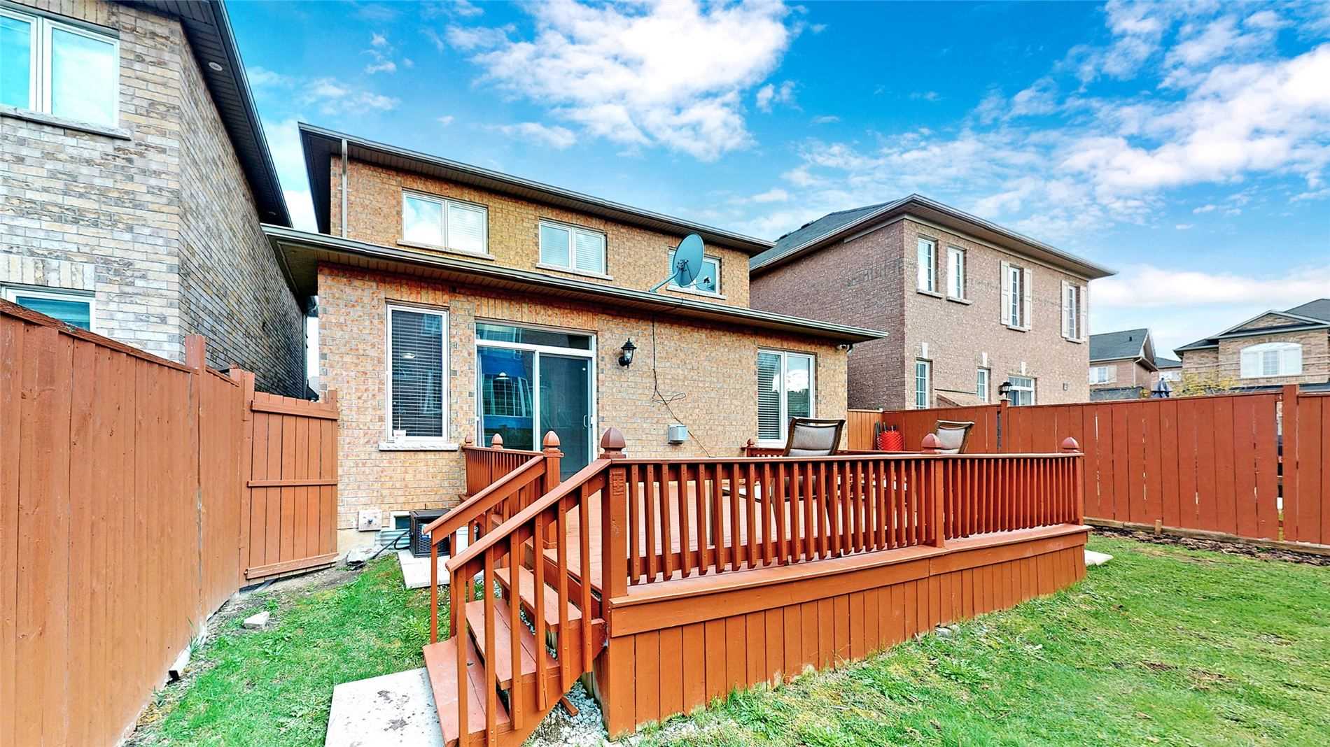 60 Swales Cres