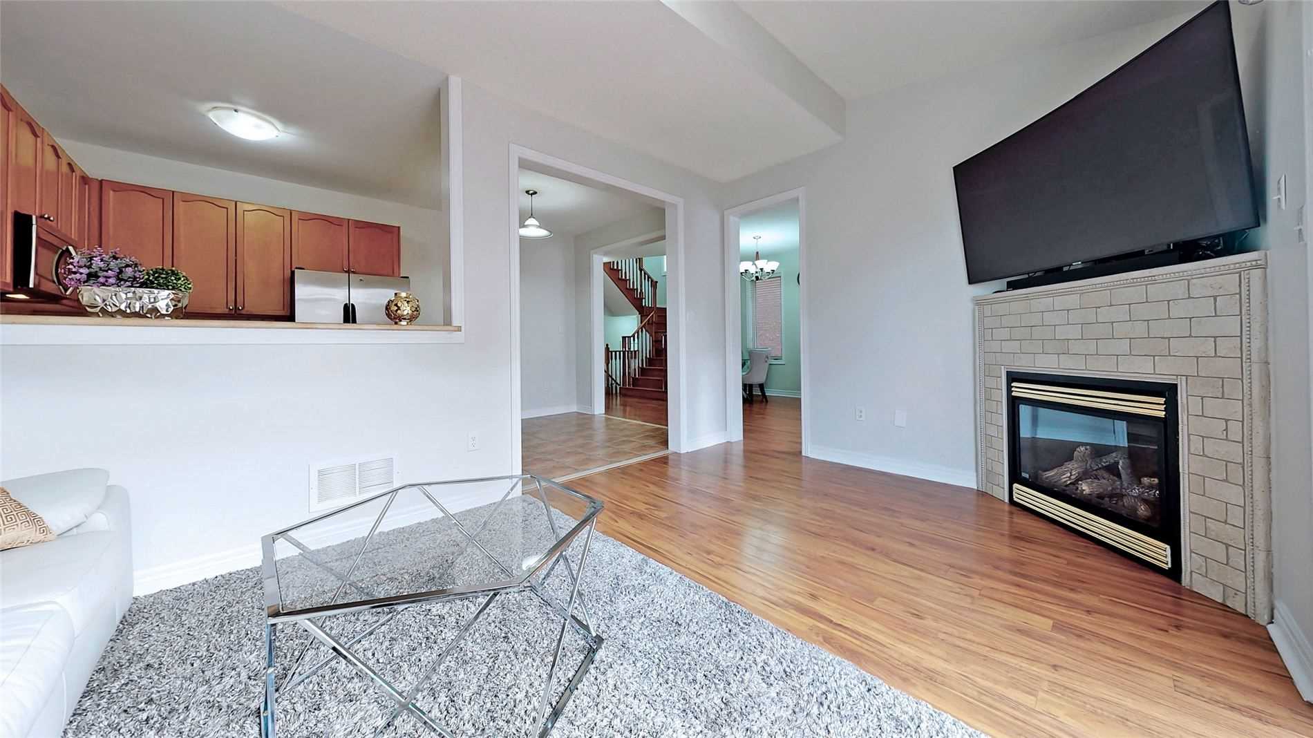 60 Swales Cres
