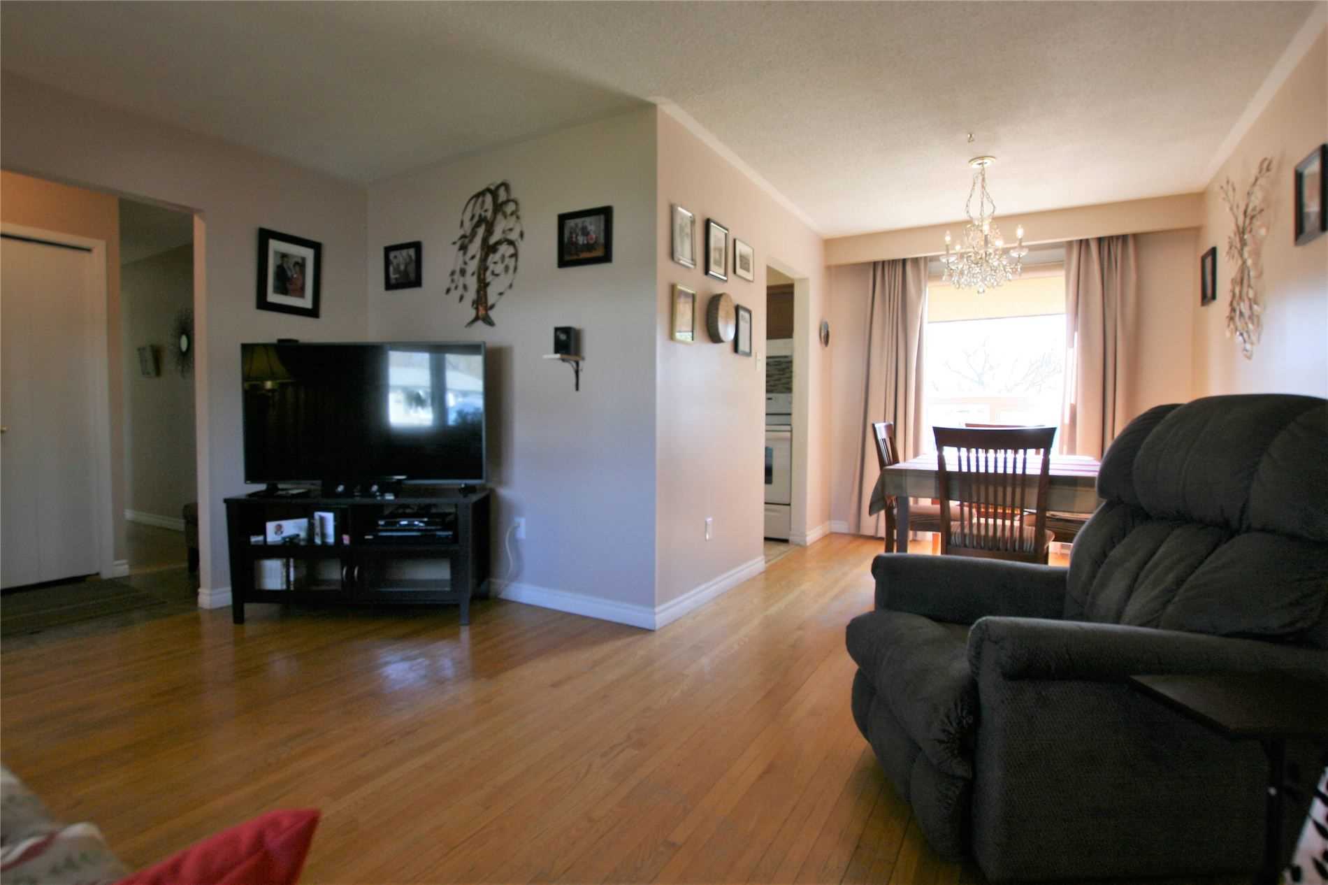 58 Parkview Dr