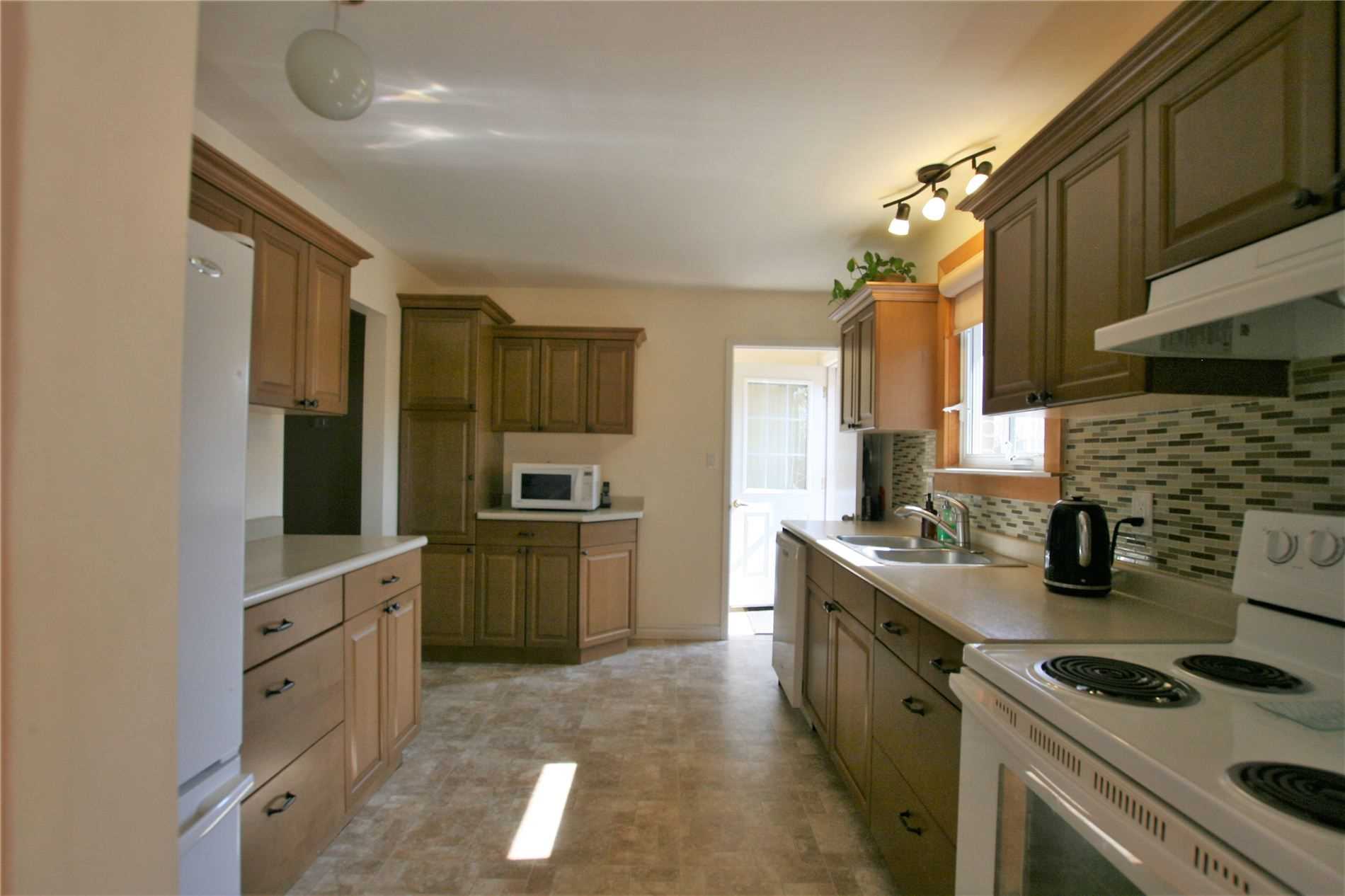 58 Parkview Dr