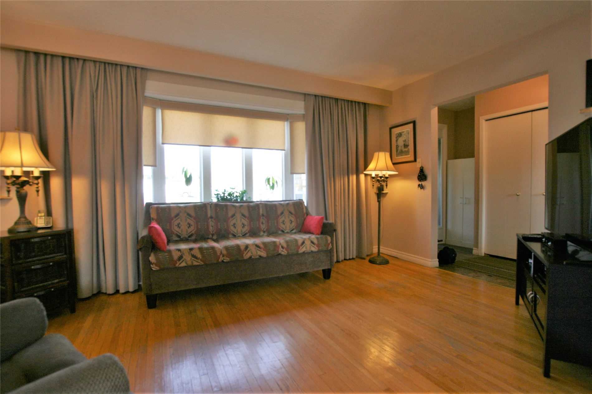 58 Parkview Dr