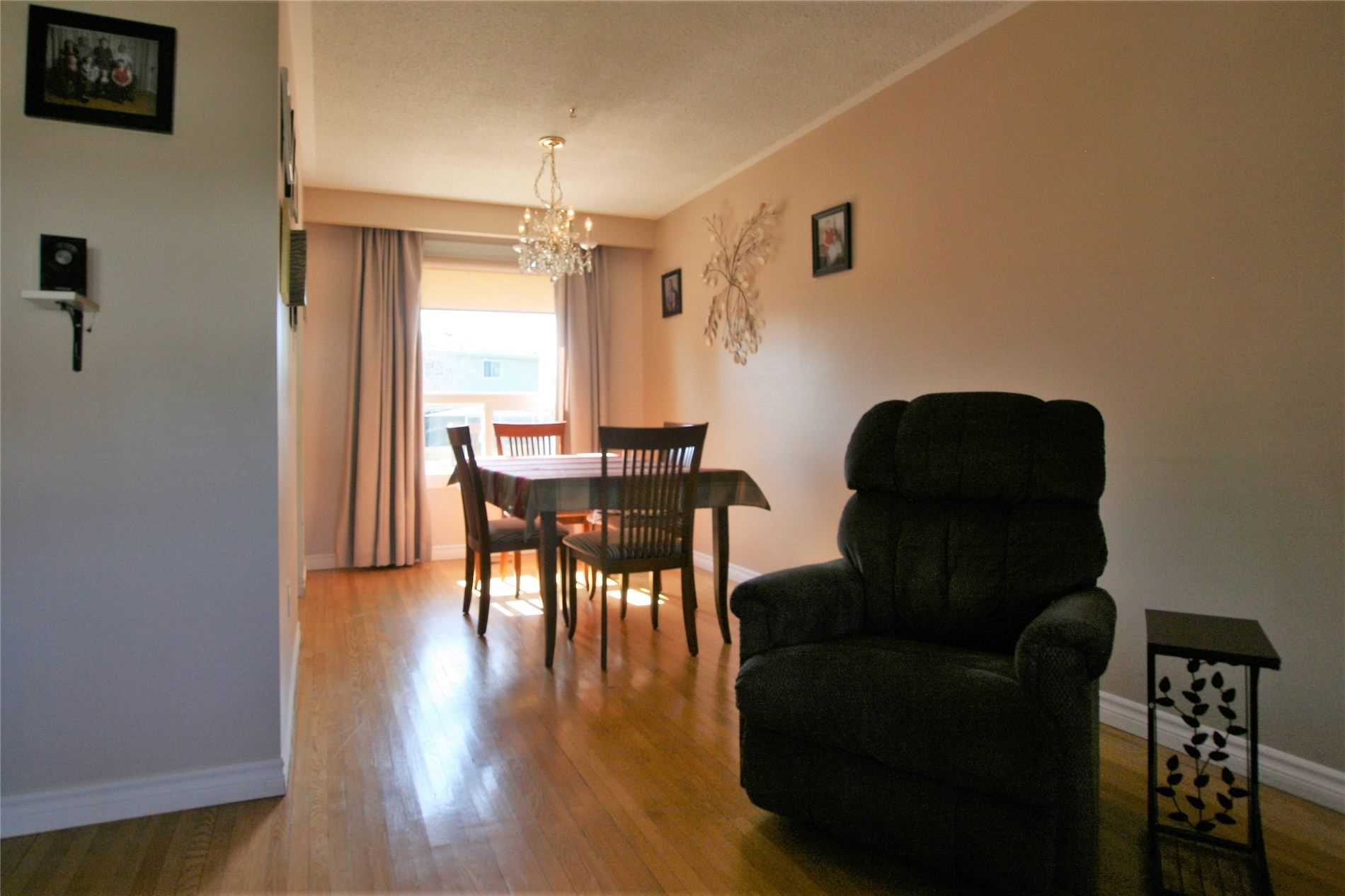58 Parkview Dr