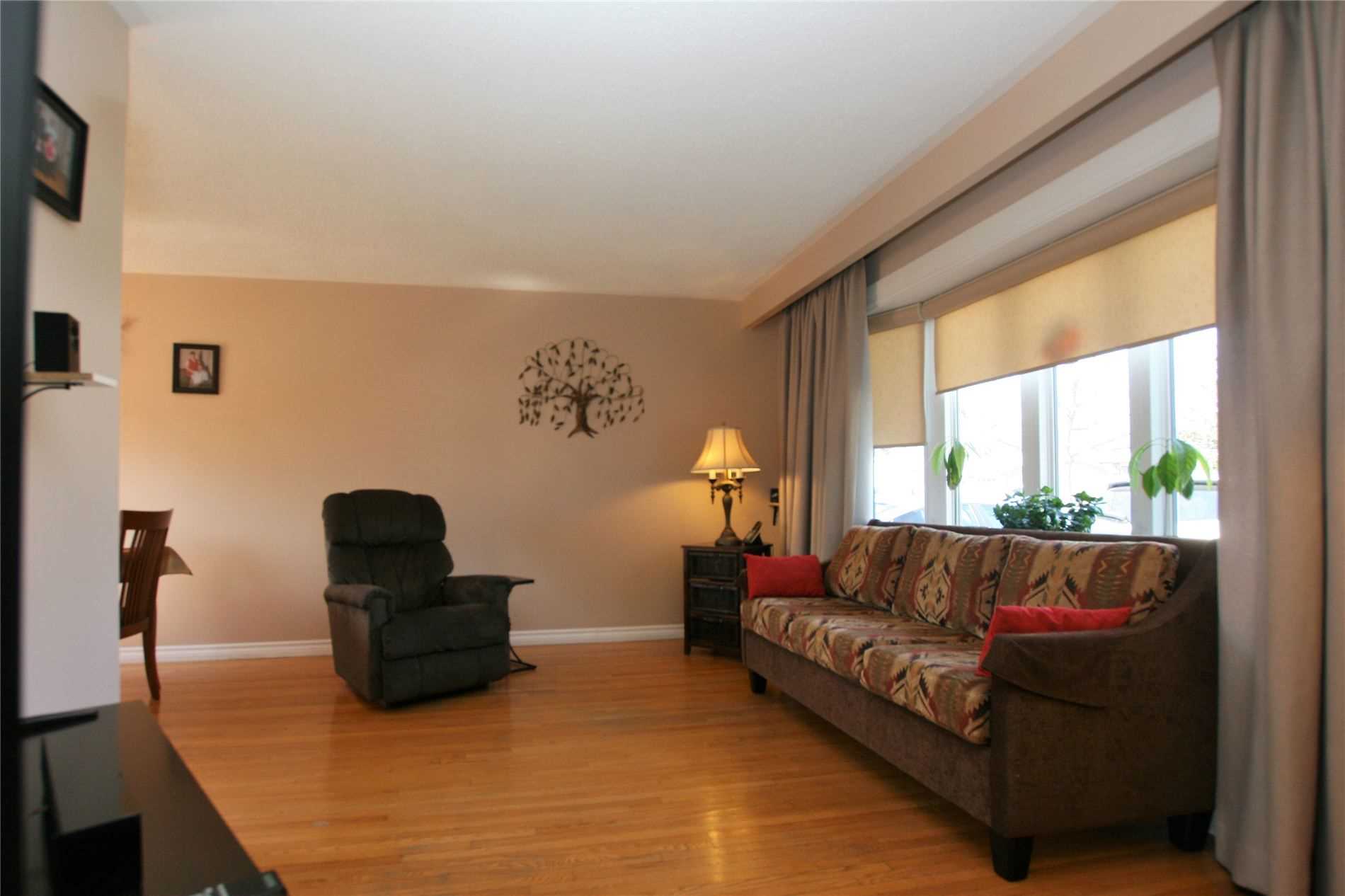 58 Parkview Dr