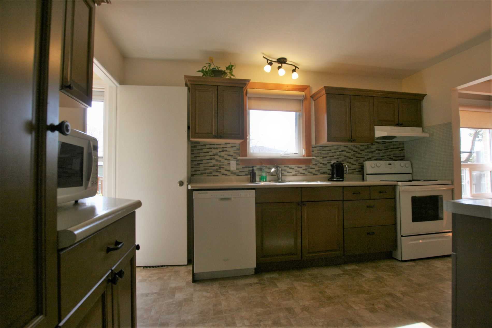 58 Parkview Dr