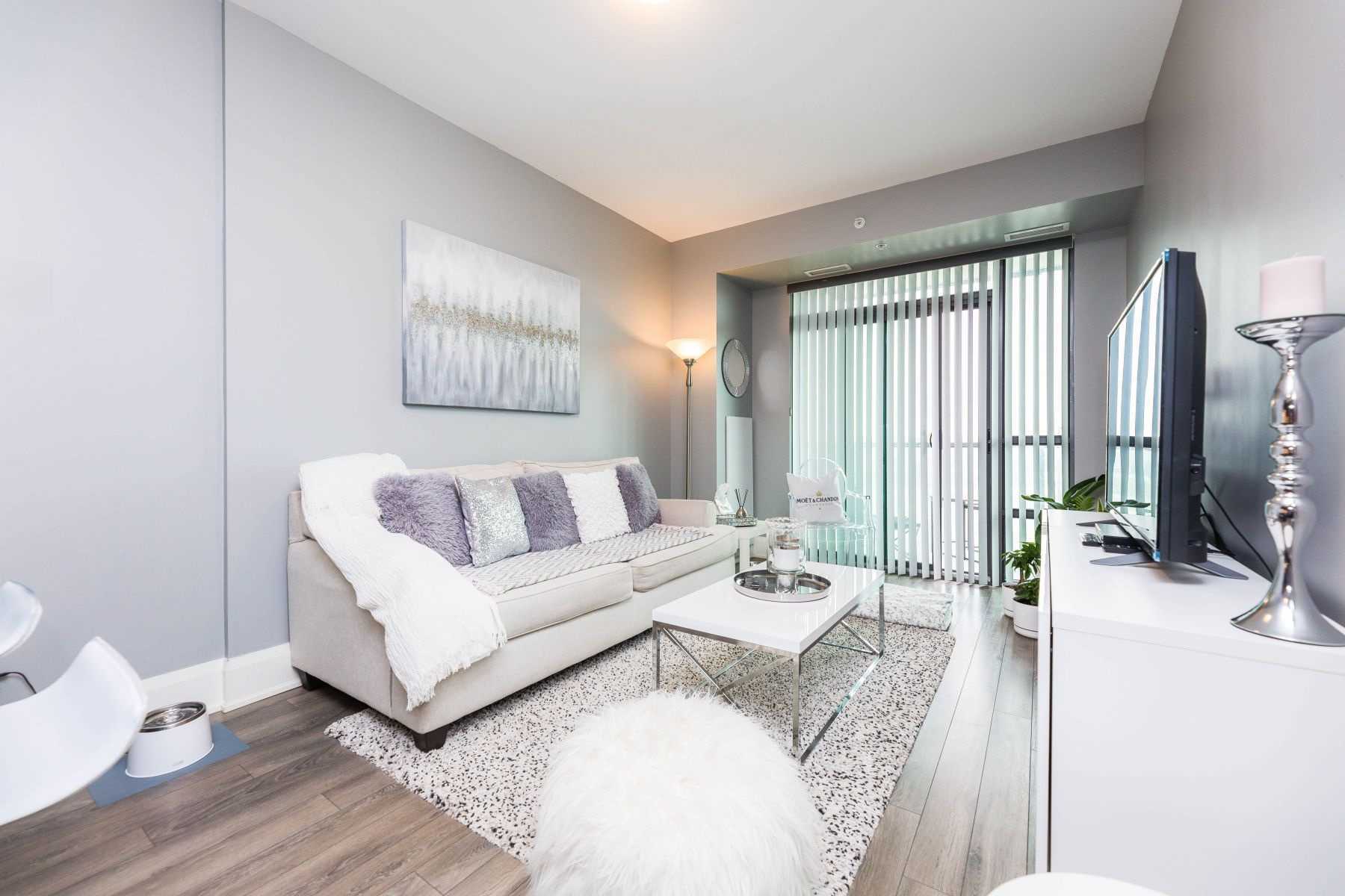45 Yorkland Blvd, #201