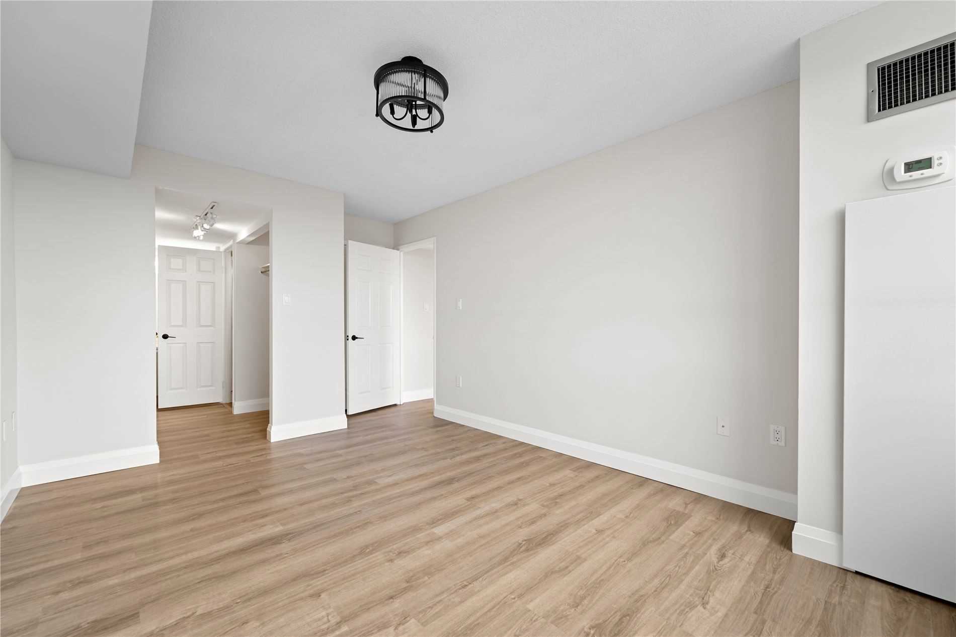 1271 Walden Circ, #1201