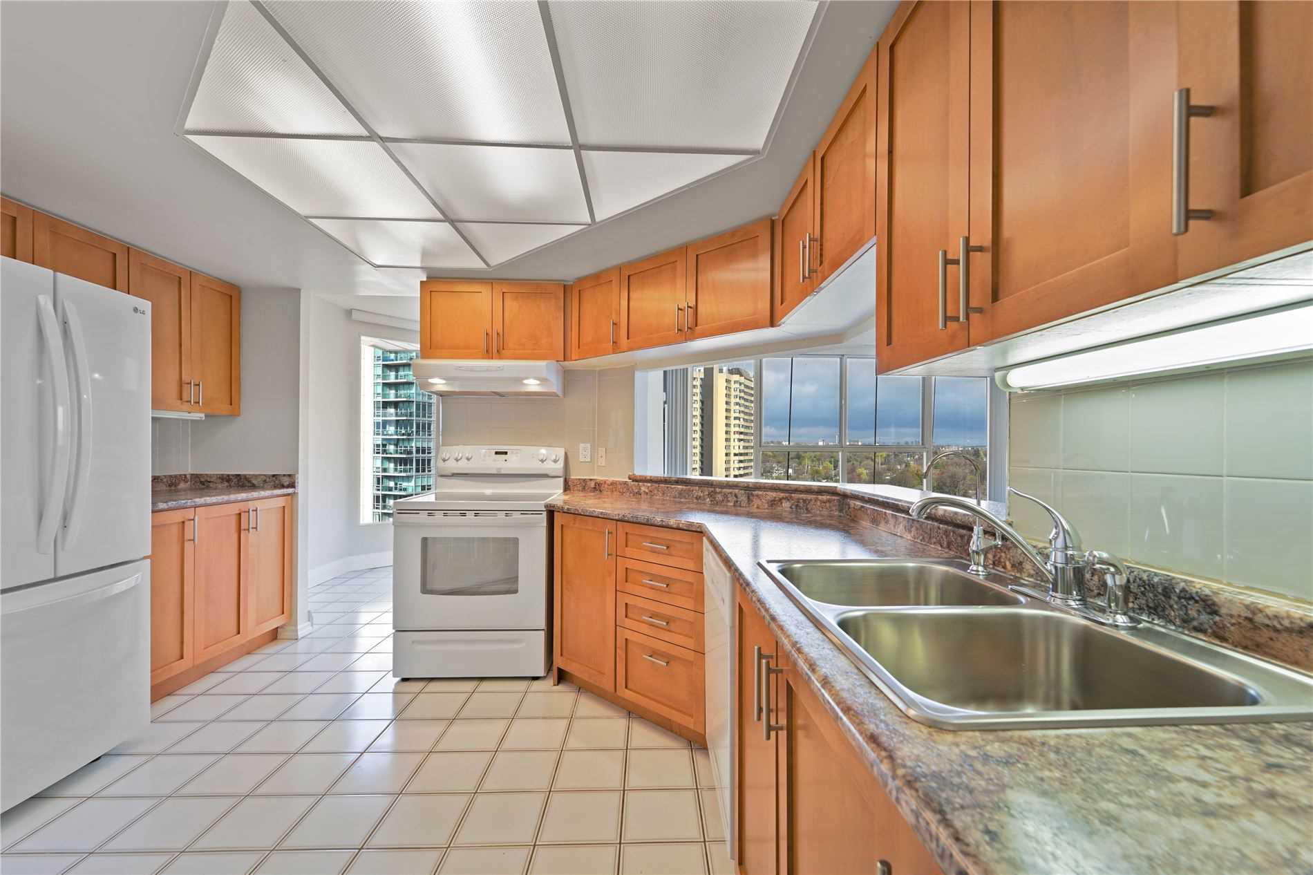 1271 Walden Circ, #1201