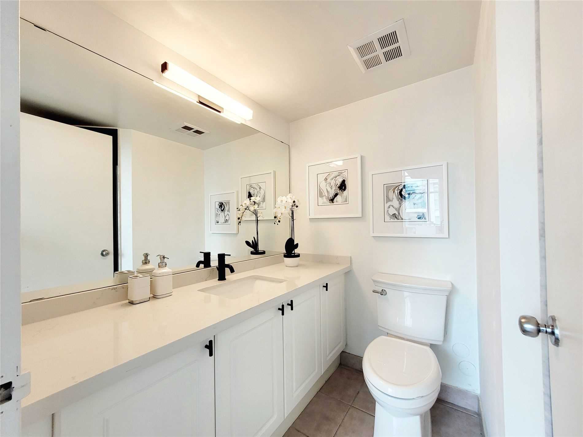 250 Manitoba St, #616