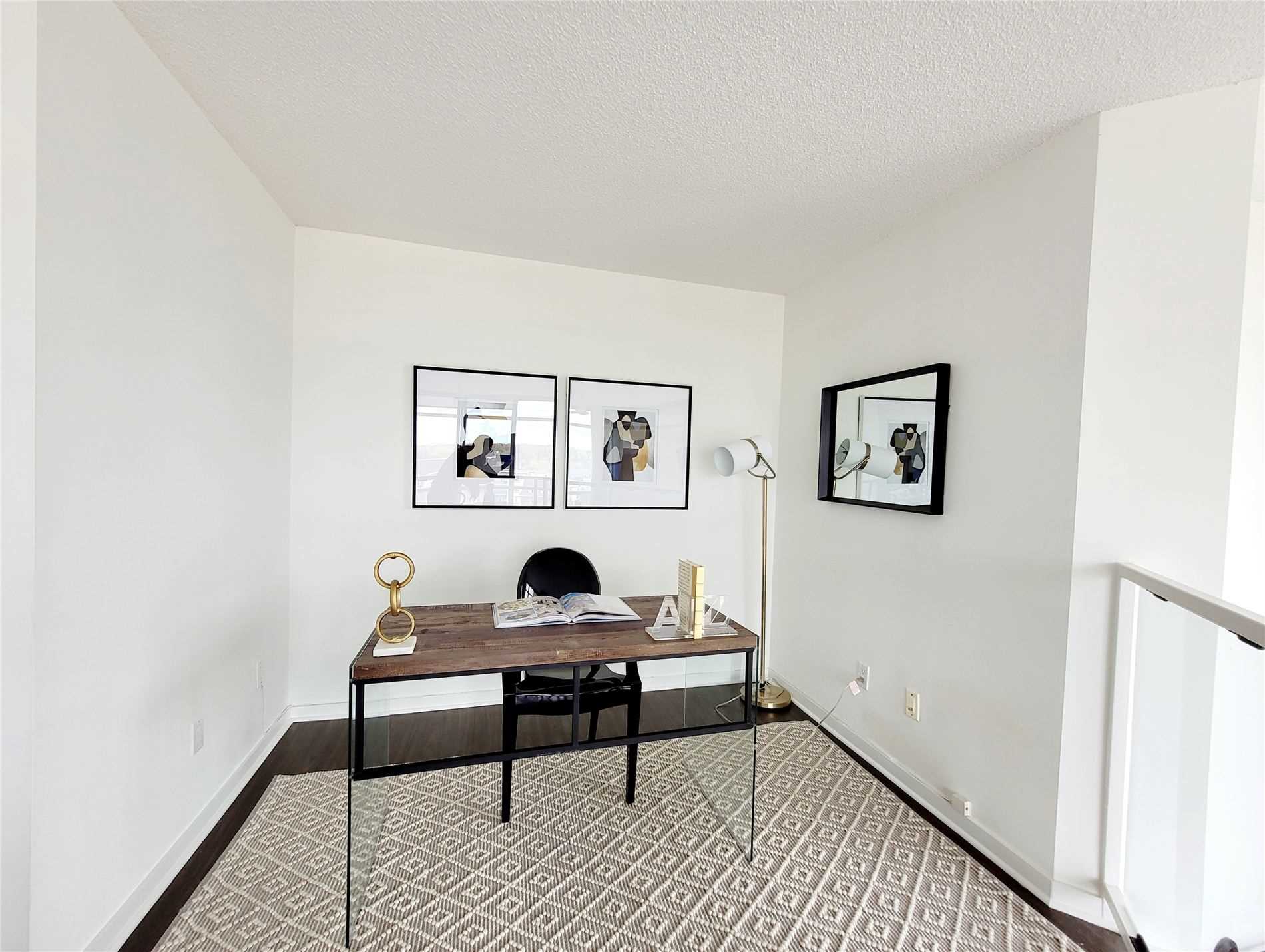 250 Manitoba St, #616