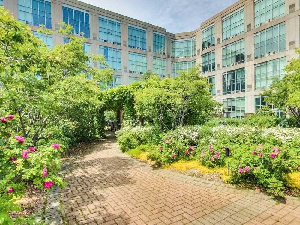 250 Manitoba St, #616