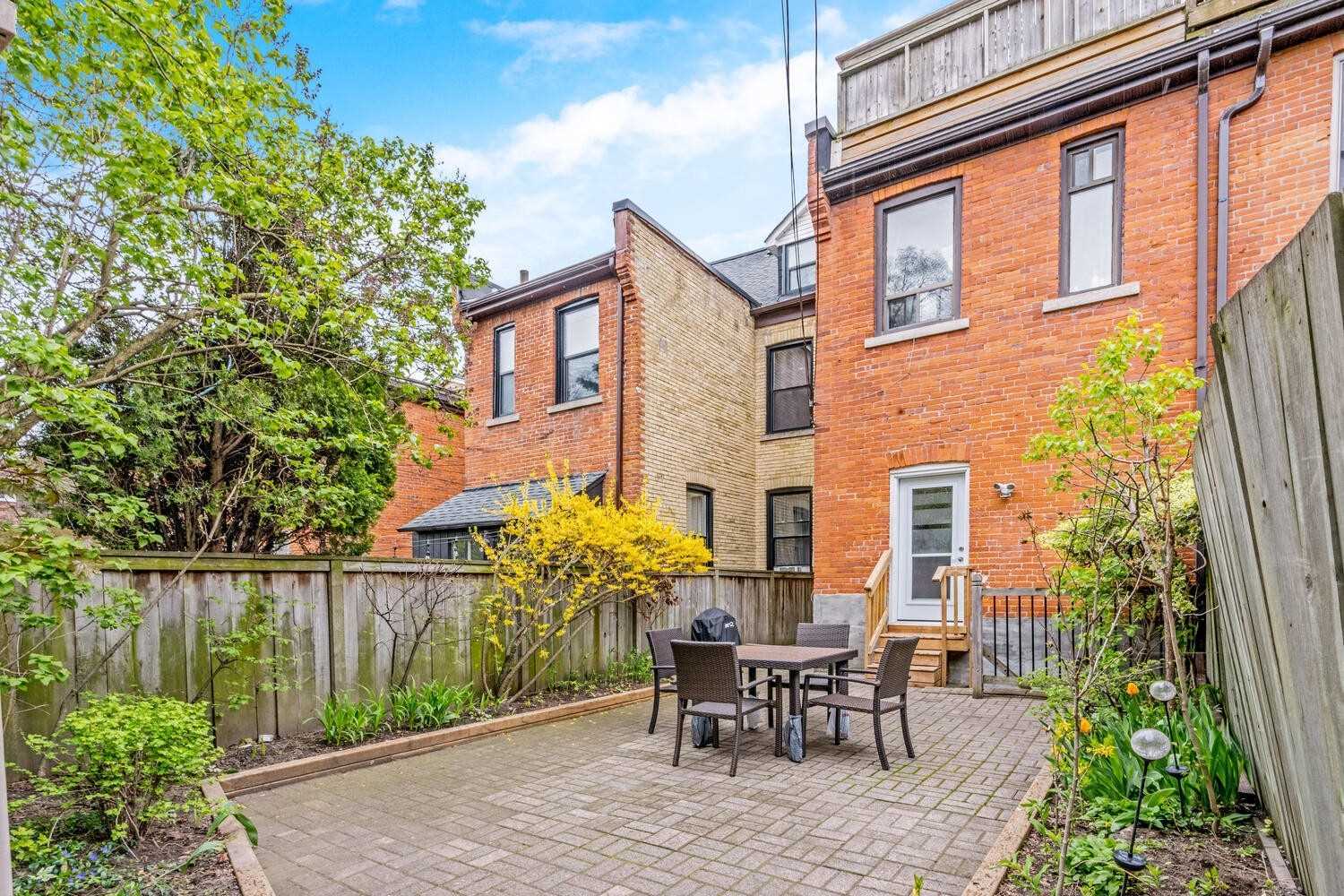 29 Elm Grove Ave