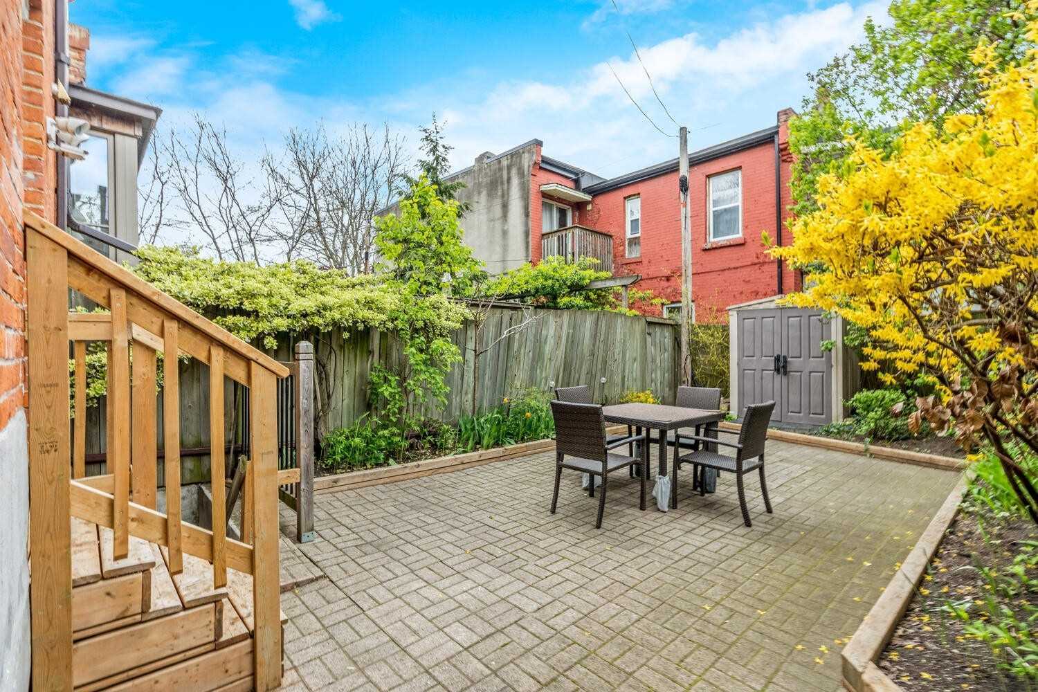 29 Elm Grove Ave