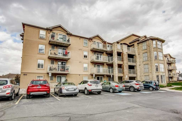 1810 Walkers Line, Burlington