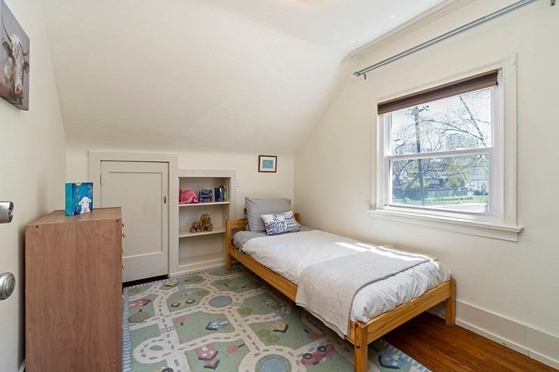 50 South Kingsway