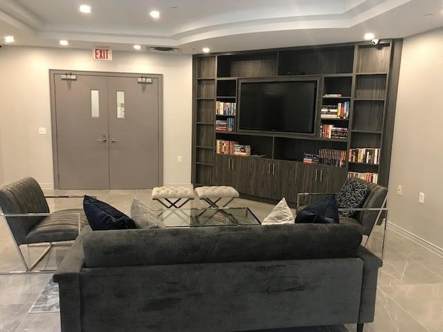 200 Burnhamthorpe Rd E, #1304