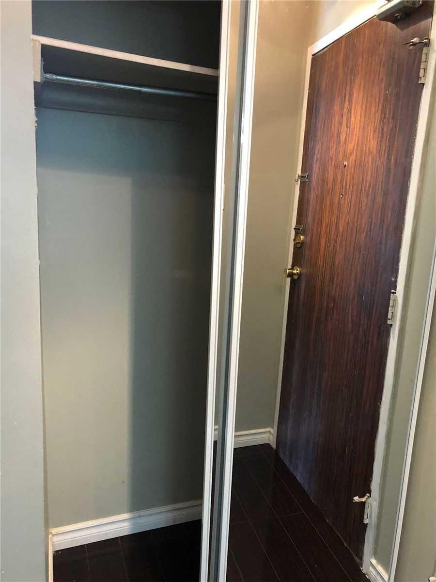 17 Knightsbridge Rd, #1803