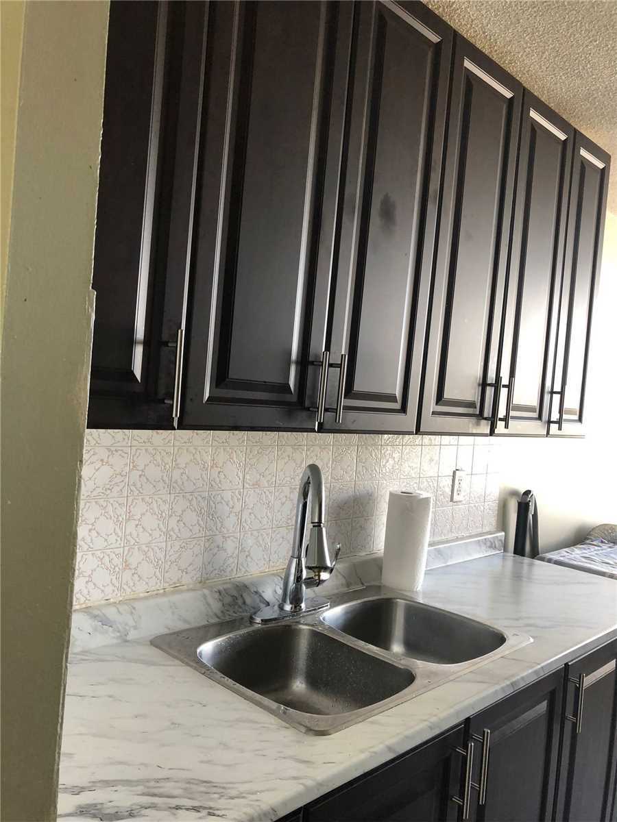 17 Knightsbridge Rd, #1803