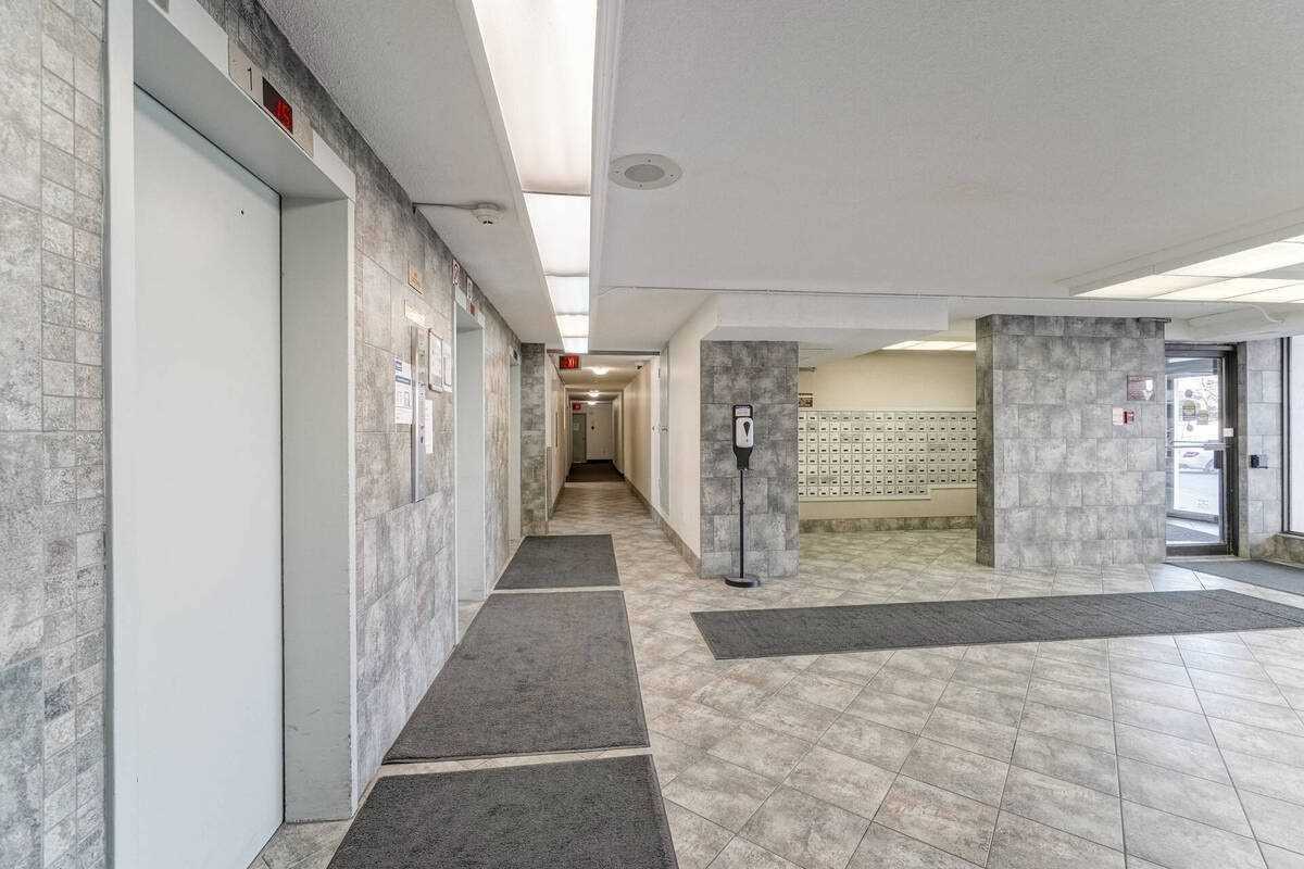 17 Knightsbridge Rd, #1803