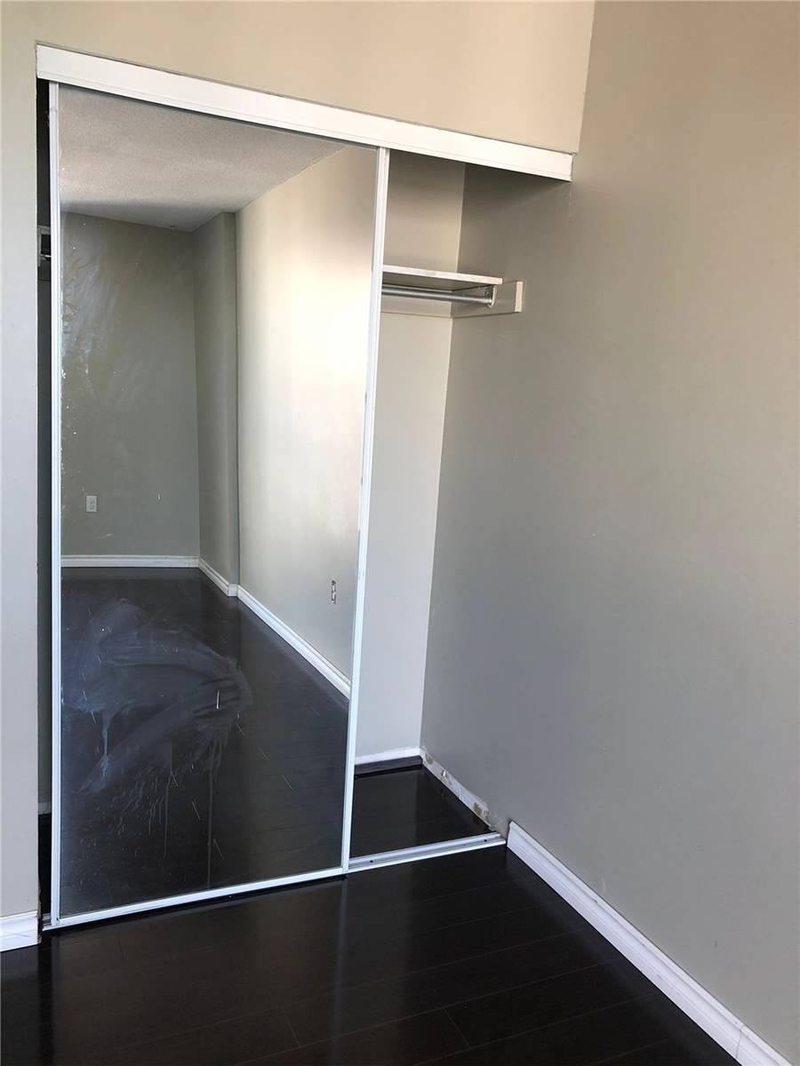 17 Knightsbridge Rd, #1803