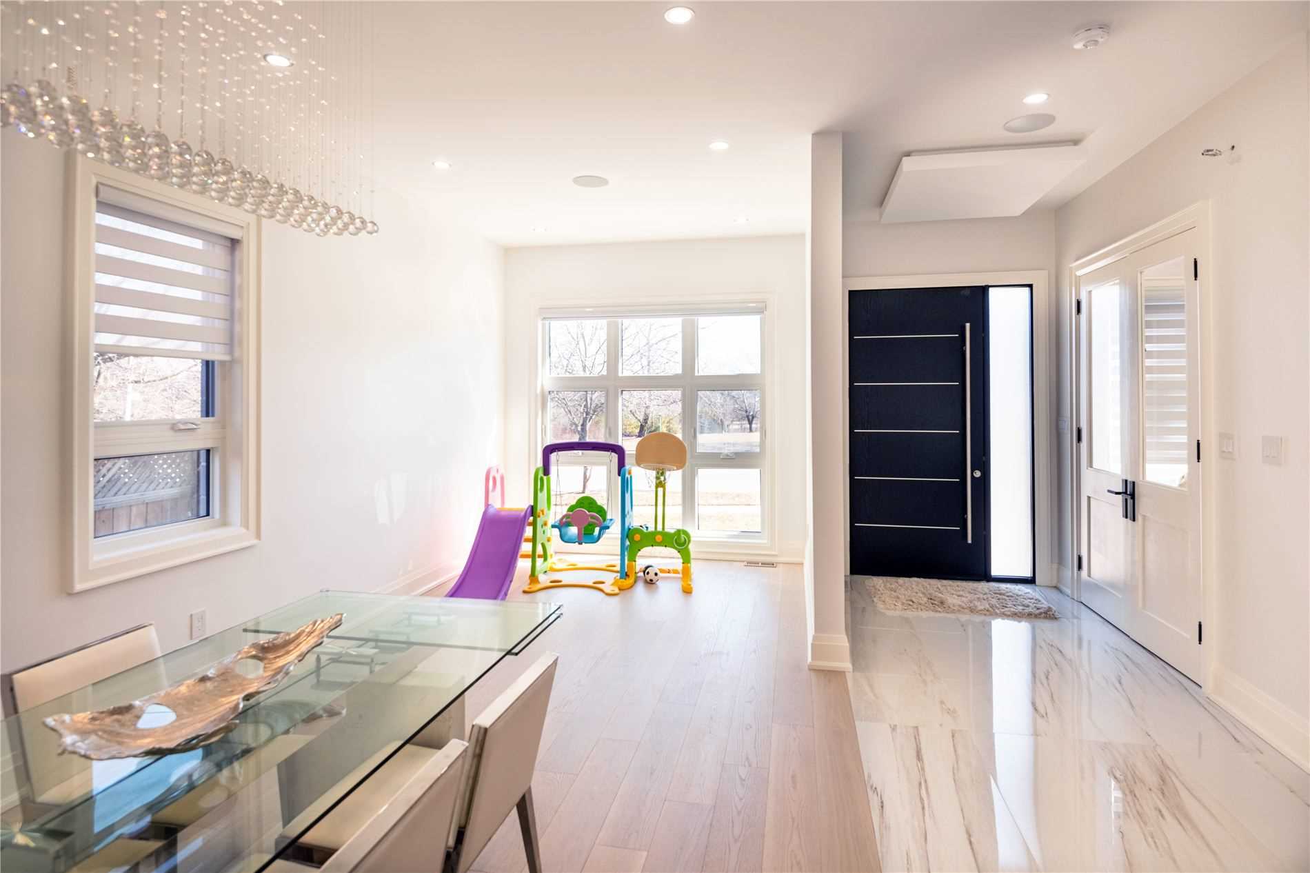 246 Edenbridge Dr