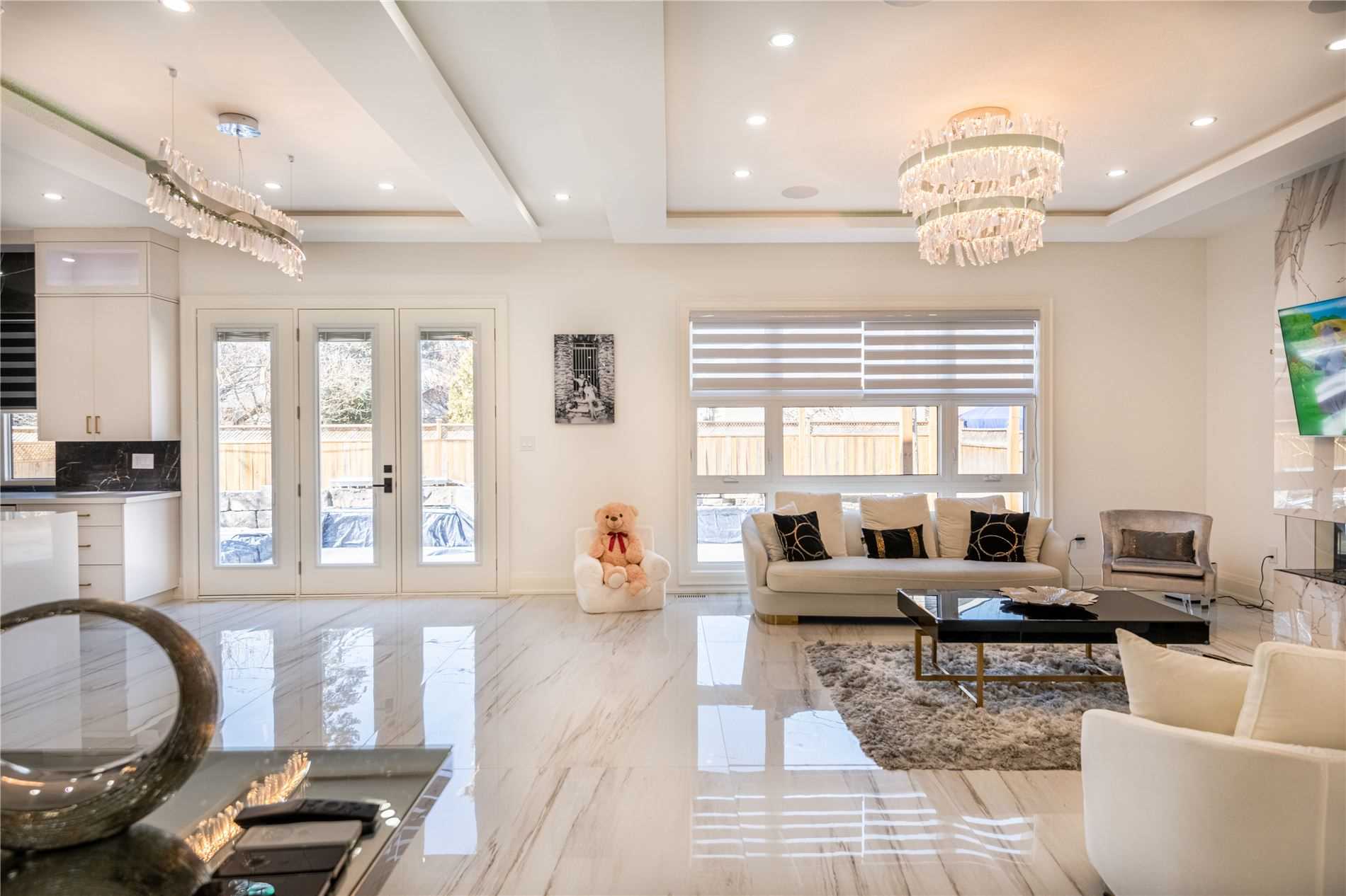 246 Edenbridge Dr
