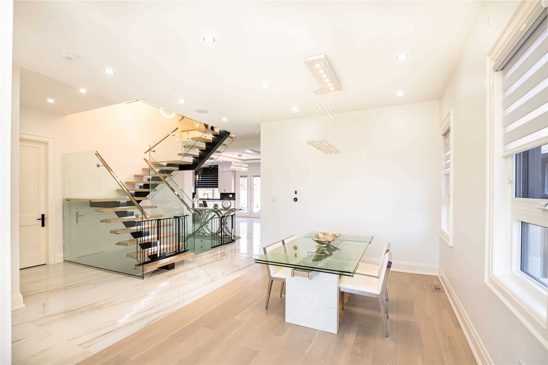 246 Edenbridge Dr