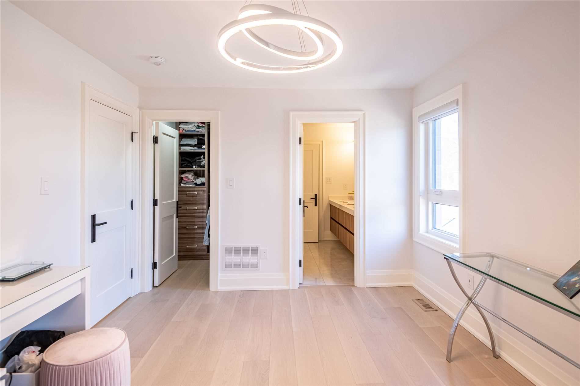 246 Edenbridge Dr