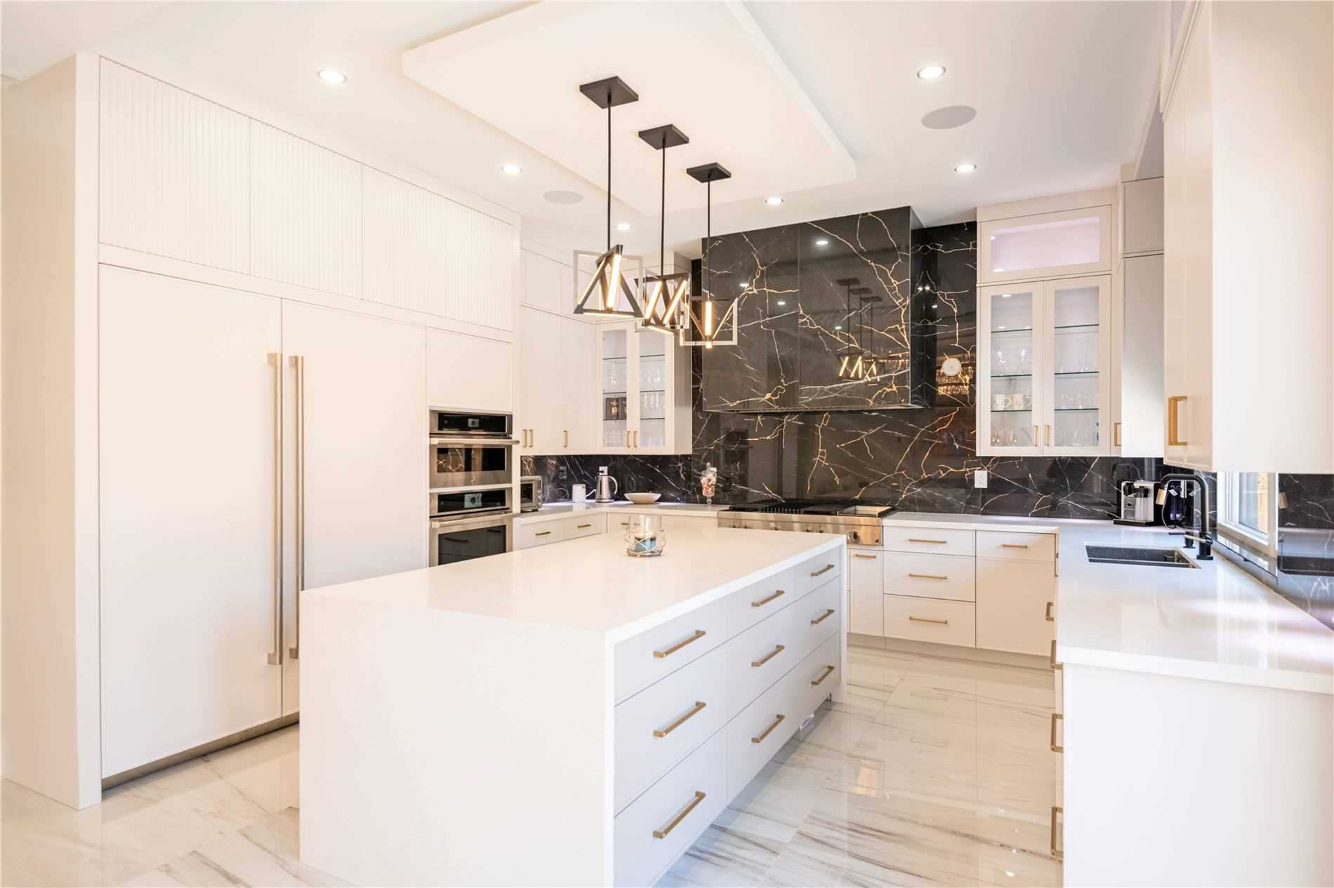 246 Edenbridge Dr