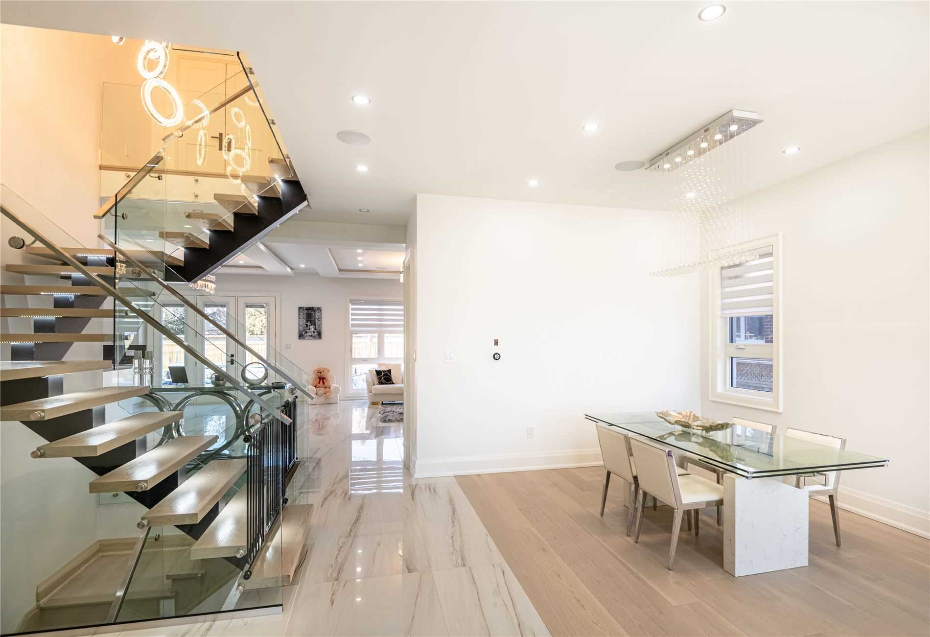 246 Edenbridge Dr