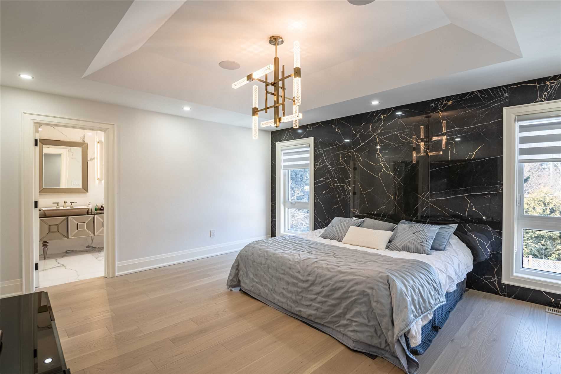 246 Edenbridge Dr