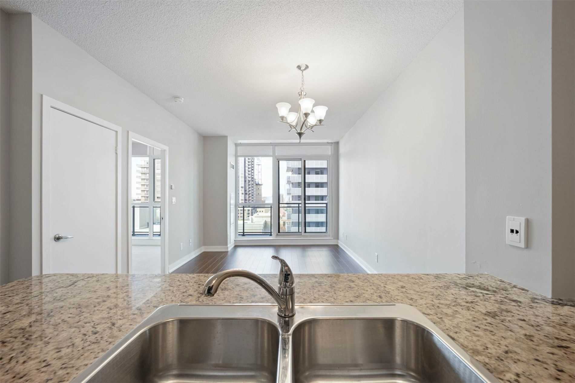 4070 Confederation Pkwy, #910