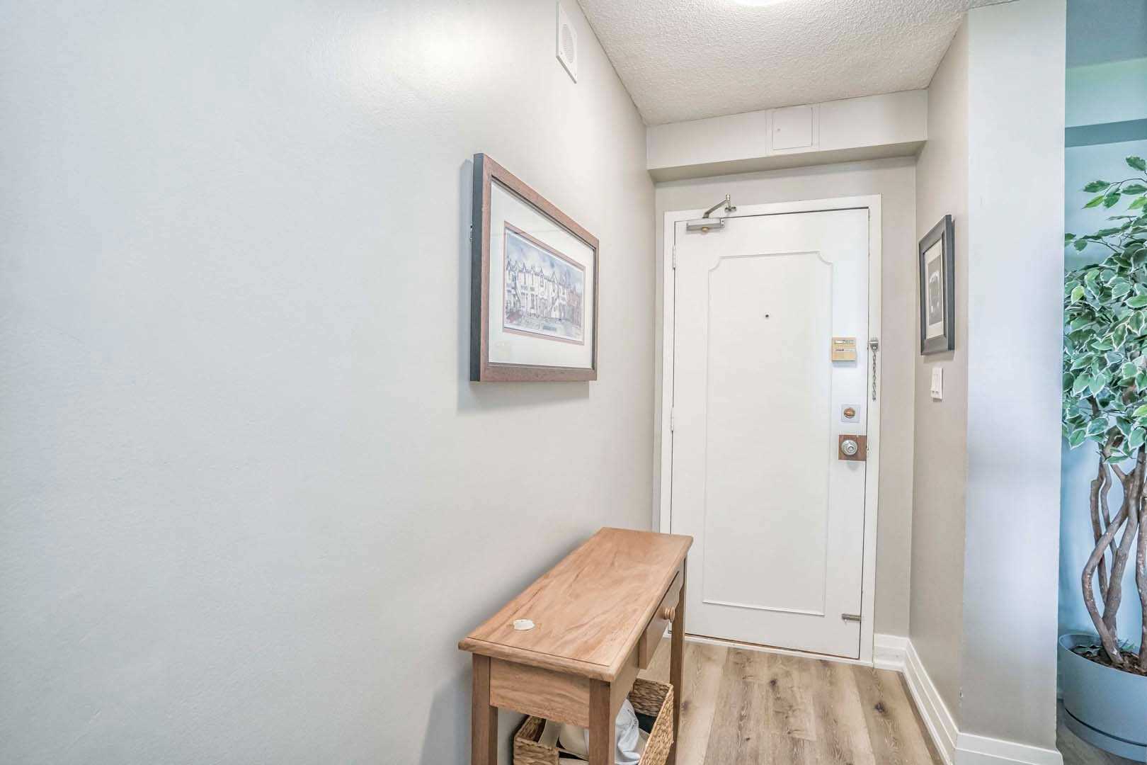 Listing W5246669 - Large Photo # 2