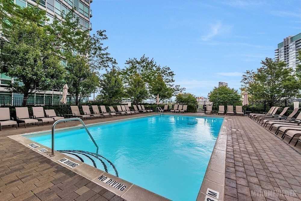 155 Legion Rd N, #905