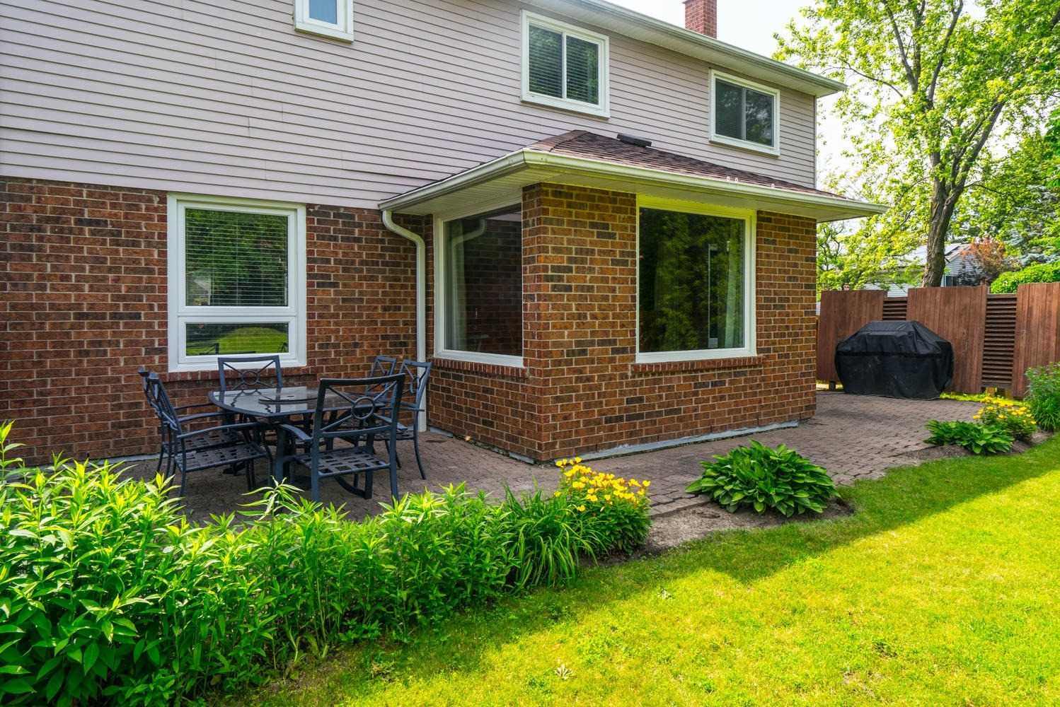 292 Crestwood Rd