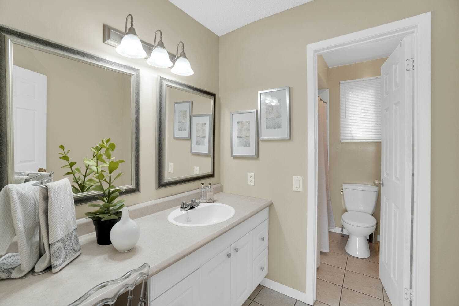 292 Crestwood Rd