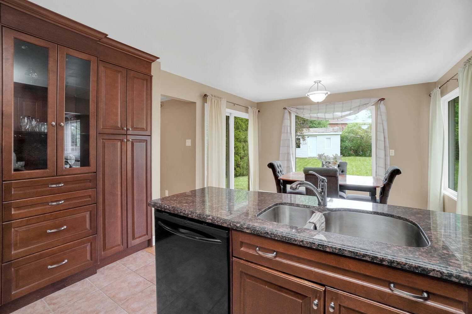 292 Crestwood Rd