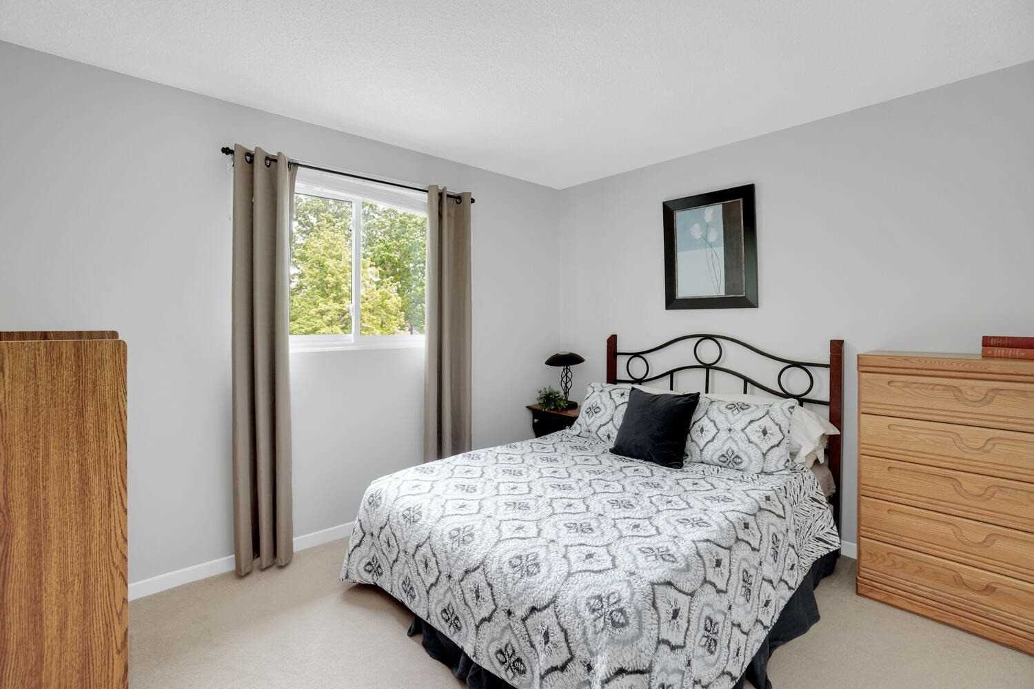 292 Crestwood Rd